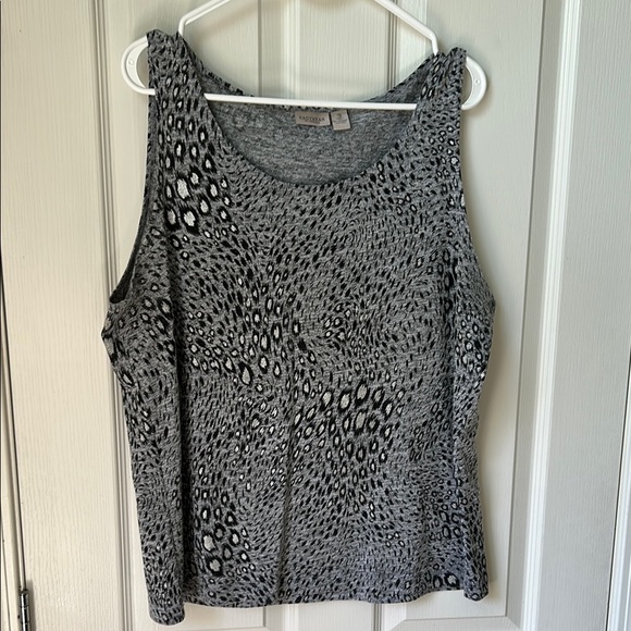 Colorful Tank Tops bundle (4) - Picture 3 of 8